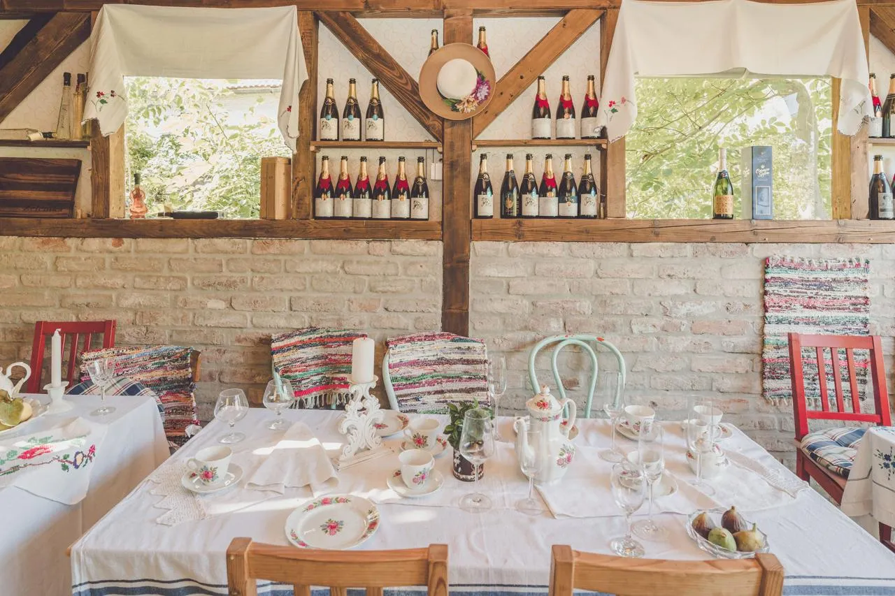 OPG Zelenika - Kušaonica pjenušaca i vina "Izvori života" — fotografija 1 od 7