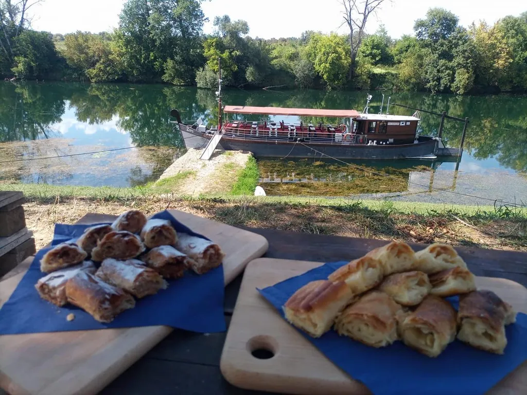 Aurora River Experience - Žitna lađa