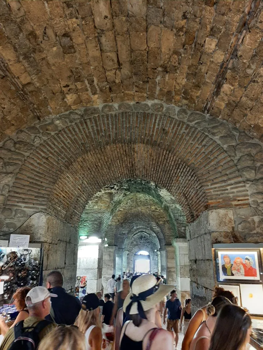 Dioklecijanova palača — fotografija 1 od 12