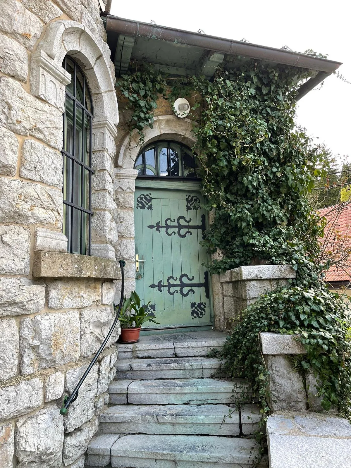 Dvorac Stara Sušica — fotografija 1 od 4