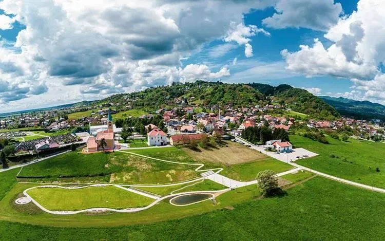 Bicikliranje po svetonedeljskim brežuljcima