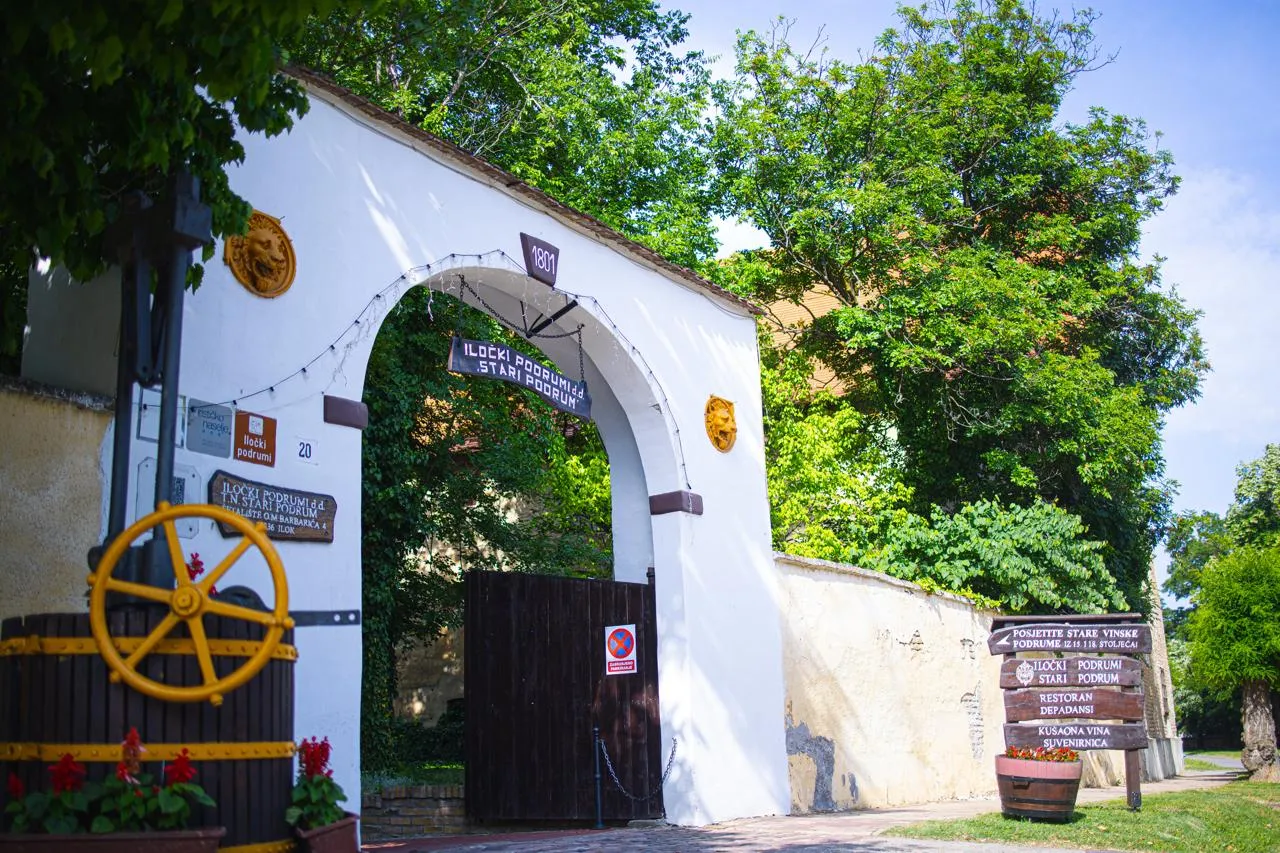 Restoran Stari podrum — fotografija 1 od 6