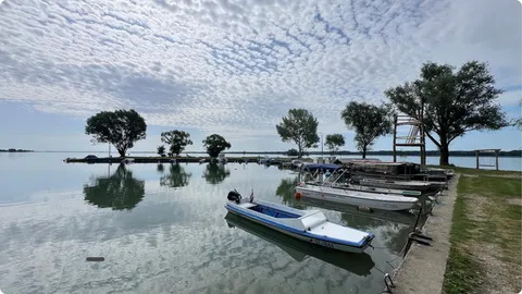 Da veličina čamac ne odaje, lako bi netko mogao pomisliti da ste na moru