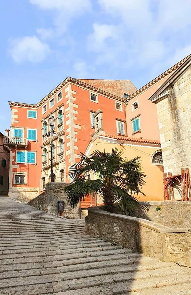Stari grad Labin — fotografija 1 od 17