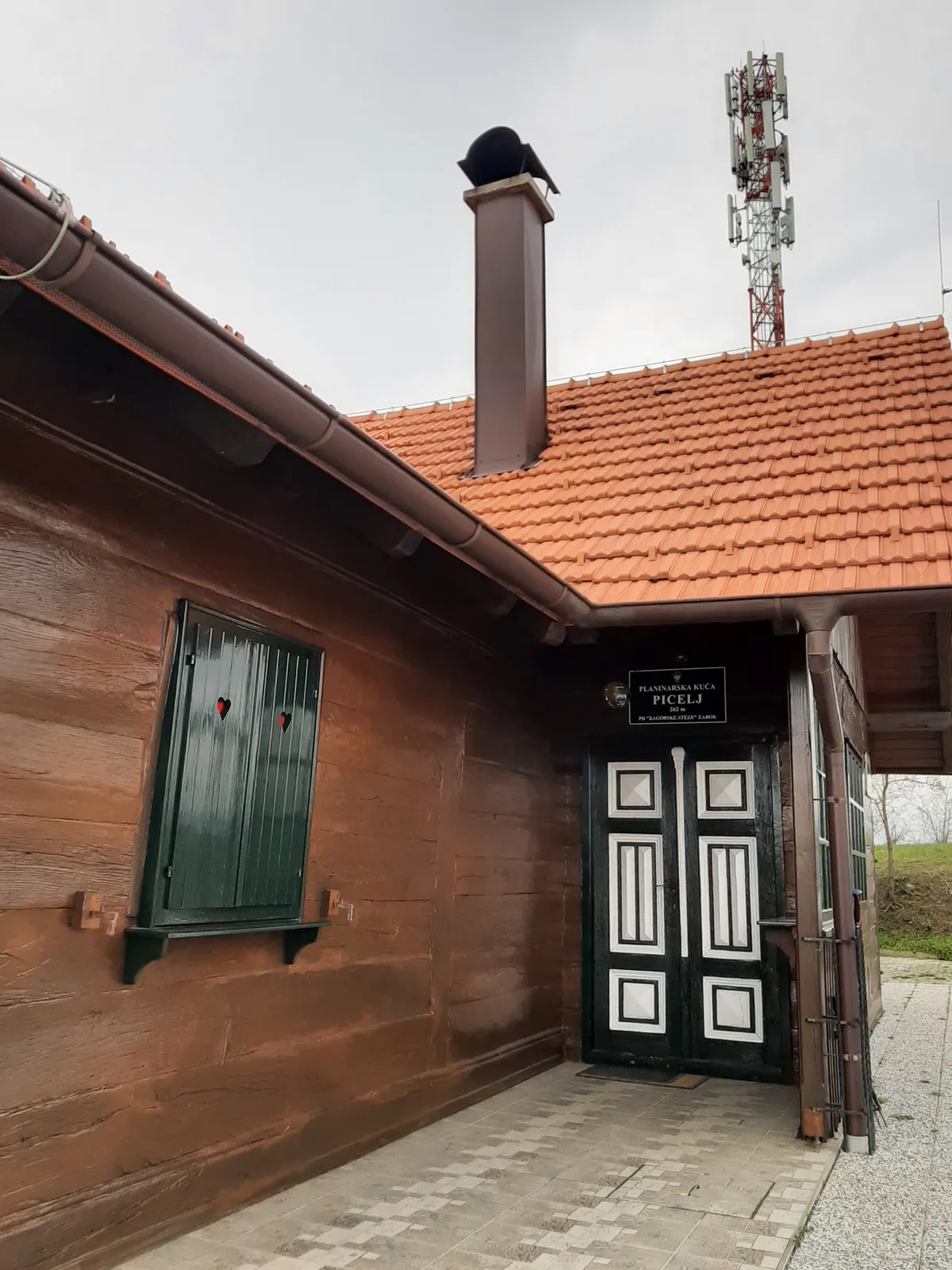 Planinarska kuća Picelj — fotografija 1 od 4