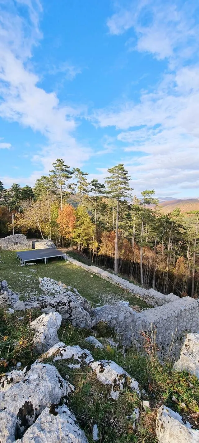 Klana utvrda — fotografija 1 od 10