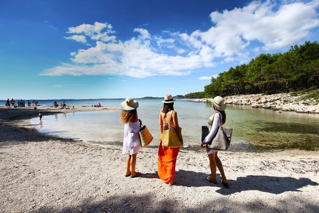 Pilatuša kod Pakoštana - plaža za svaki ukus