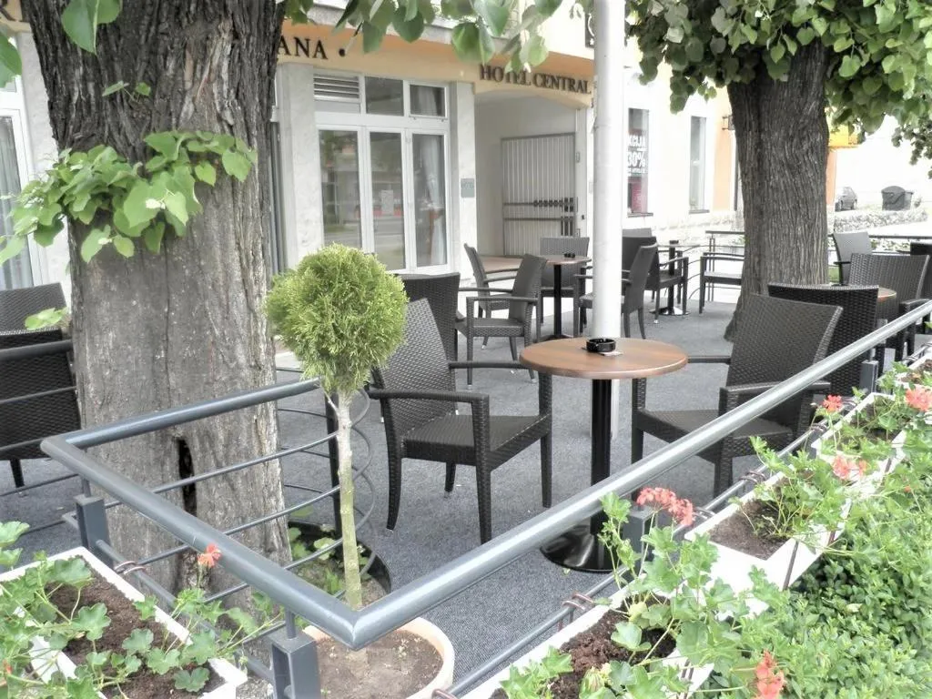 Hotel Central Slavonski Brod — fotografija 1 od 10