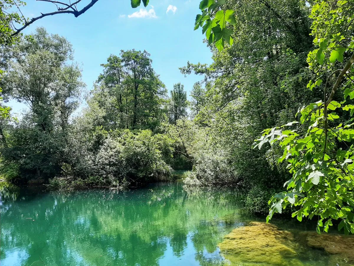 Otok Ljubavi na Mrežnici — fotografija 1 od 3