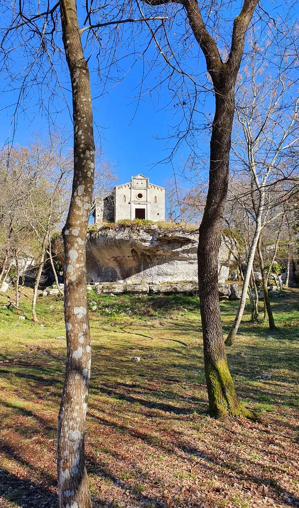 Crkva sv. Petra na stijeni
