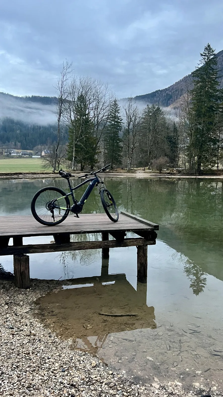 Planšarsko jezero - Biser Alpa skriven u Sloveniji — fotografija 1 od 12