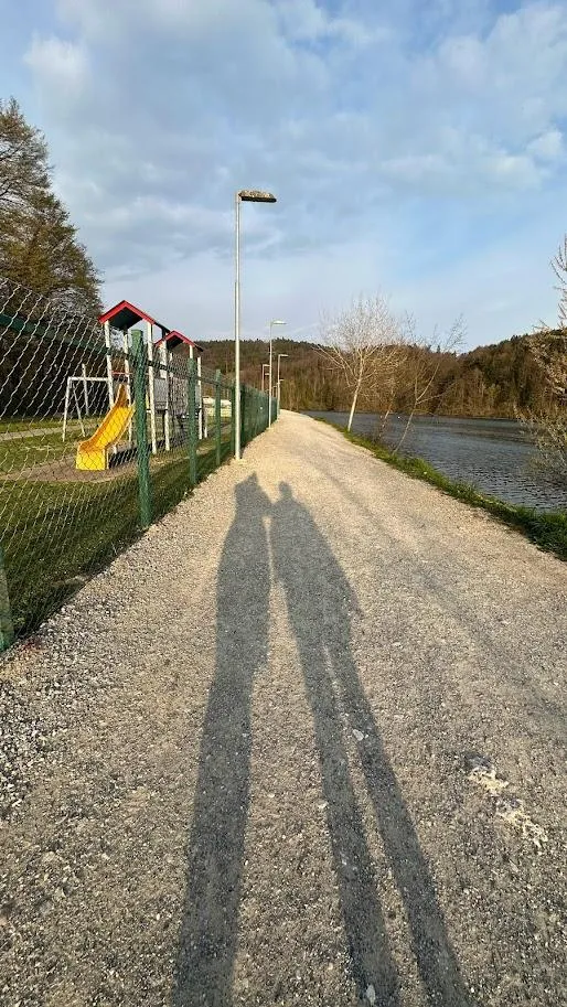 Zbiljsko jezero - "Labuđe jezero" — fotografija 1 od 7