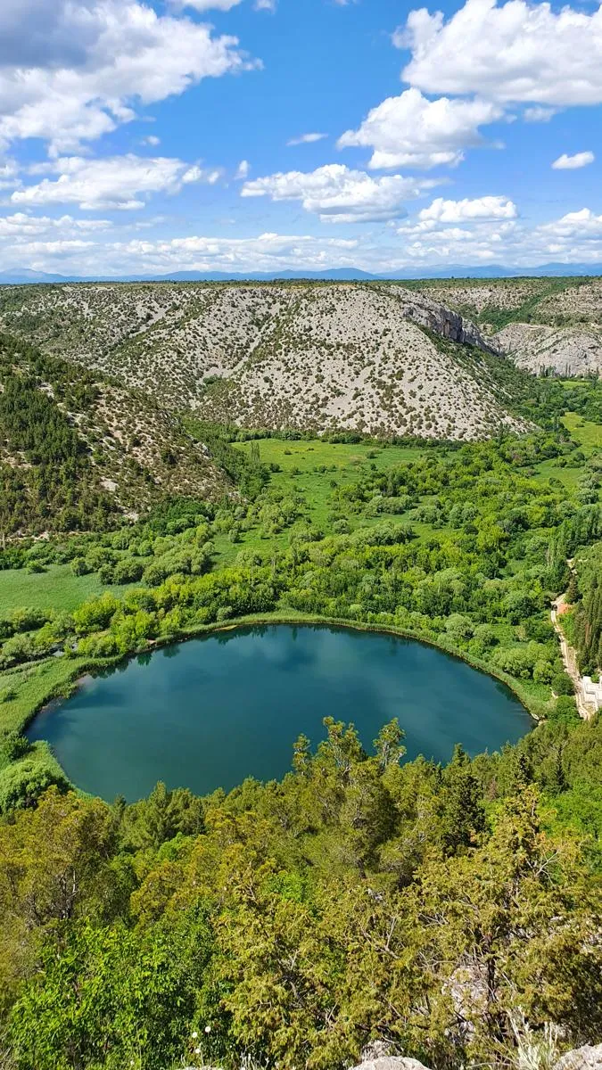 Jezero Torak — fotografija 1 od 3