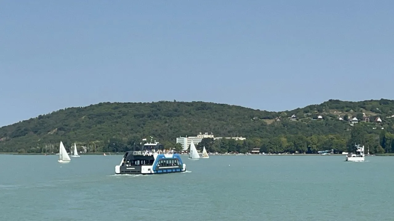 Trajekt na Balatonu — fotografija 1 od 6