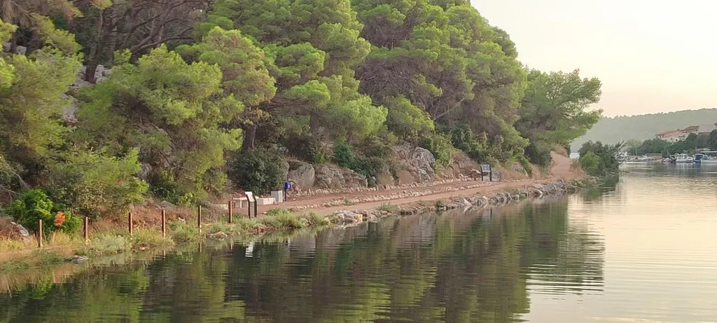Pogled na Pirovac s Makirine