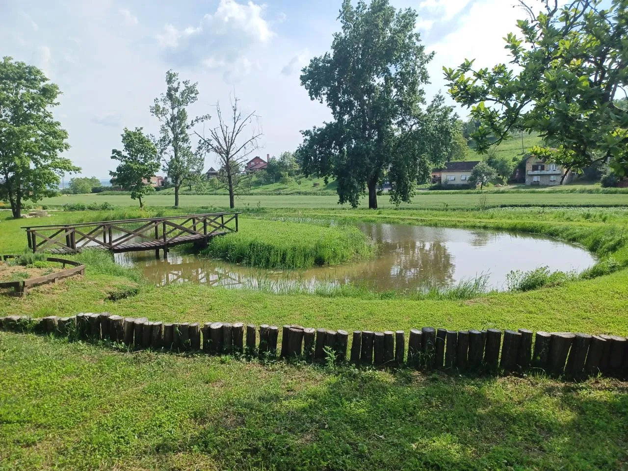 Izletište Anin gaj — fotografija 1 od 6