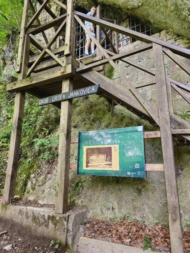 Grofova poučna staza na Jankovcu