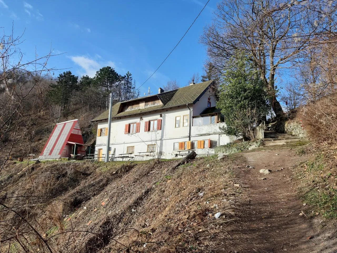 Veliki Oštrc — fotografija 1 od 4
